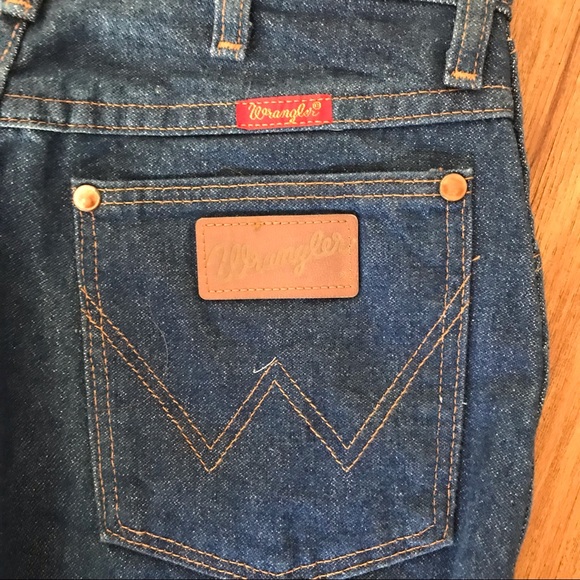 Wrangler high rise mom jeans - Picture 3 of 5